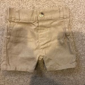Baby khaki shorts